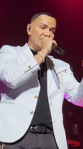 Dile a Ella💞  @victormanuelle Los Angeles California #dileaella #victormanuel #VictorManuelle #elsonerodelajuventud #orpheumtheatre #puertorico #fypシ