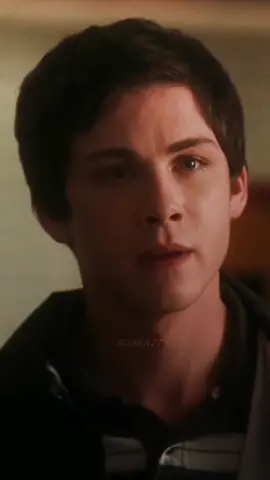 #lasventajasdeserinvisible #loganlerman #paulrudd #peliculas #scene #peliculasrecomendadas #fyp
