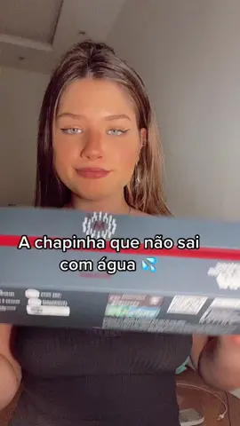 tirando a prova viva da digníssima chapinha que não sai com água. Link pra compras nos comentários!! #chapinhaquenaosaicomagua #cabelo #cachos #dicasdecabelos #dicasdeprodutos #publicidade 