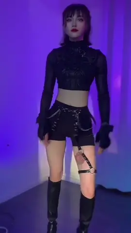 Took me so long to edit this. #fpyシ #viral #muaythaigirl #transition #martialartgirls #trendingsound #combatsports #femalemuaythai #fpy