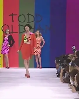 #ShalomHarlow opening the #ToddOldham #SS95 fashion show #SuperModel #90smodel 