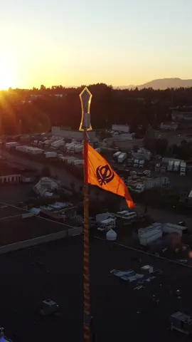 ਨਿਸ਼ਾਨ ਸਾਹਿਬ 🙏🏻🚩🤍     #nishansahib #sikhsovereignty #khalistan #gurbanigyan #trending ##2percent ##khalsa##khalsapanth#tiktok #canada #internationalstudent #viral #fyp #foryou 