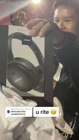 Replying to @Matty Hong everyone got free headphones which was v unexpected but much appreciated 🤗🎧