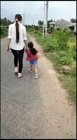 🥰❤️👭 cả buổi chiều cùng con gái ❤️#xuhuongtiktok #khmer_84_tv chúc cả nhà yêu buổi tối vui vẻ nhé 🥰🌹