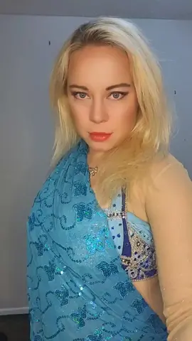 Bollywood Bellydance. #bellydance #bollywood #dancewithme #sandradanceuk #sandradancept #bookadancer #bollywoodblonde #bellybollywood 