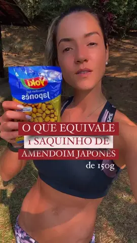 E você aí colocando a culpa no coitado do pão O objetivo aqui é ilustrar as substituições não só nas suas calorias mas também quanto as quantidades.  Não se apeguem a marca TODO AMENDOIM JAPONÊS TERÁ AS MESMAS CALORIAS.  Muitas vezes a gente não sabe o porque não está tendo resultados quanto ao emagrecimento e eu venho trazer aqui um dos principais vilões …  Pequeno, parece inofensivo e IMPOSSÍVEL  não comer até acabar né? Rs  Pensa que um saquinho desses, de 150g, é um petisco de um churrasco ou daquela cervejinha do final de semana  Muitas vezes não é nem o álcool o vilão (sem entrar no mérito do porque é um vilão, rs … o post não é sobre ele), mas sim o que você come junto com ele.  Lembrando que a comparação aqui é somente em CALORIAS e QUANTIDADE não em nutrientes, ok?  Aaahhh e de vez em quando até eu como tá?  A EXCESSÃO NUNCA É VILÃ Aquele beijo e durmam com essa 🤣🫶🏽 . . #realidadenuaecrua #nutricao #calorias #amendoimjapones #alphavillesp #emagrecercomsaude #reelsviral #amendoim #peanut #emagrecercerto