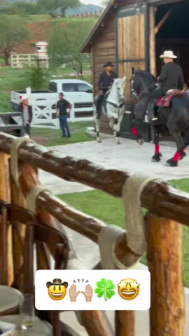 A gusto me la vivo #fincasanmiguel #fyb #caballos #fiesta #sierra #rancho #sonora #sinalo #durango 