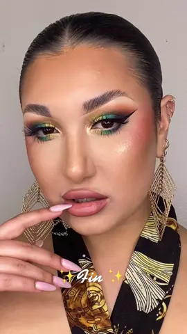 Tropical Glow 🌺🌴🧡 Using the NEW @Ofra Cosmetics Iconic collection #fyp #sunmermakeup #glowymakeup #ofracosmetics 