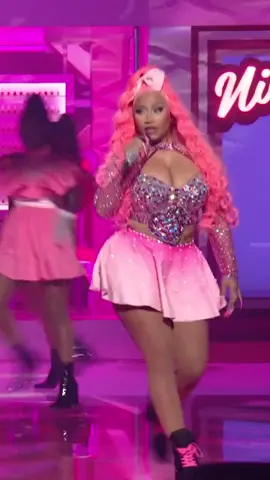 Absolute GOOSEBUMPS for this performance by Nicki Minaj 💖 #VMAs #PartyWithUs #nickiminaj #nickivmas
