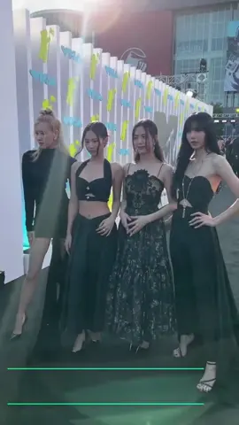 Así llegó Blackpink a la alfombra roja de los MTV VMAs 2022 con looks en total blackLee Más 👇https://trendingmasnews.blogspot.com/2022/08/asi-llego-blackpink-la-alfombra-roja-de.html#MTVVMAs    #VMAs    #BLACKPINK    #look #Moda #fashion #estilo #Tendencias