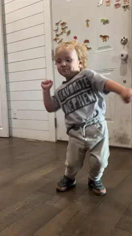 The cutest little dancer #babiesoftiktok #dancetok #dancingqueen 