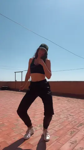 KU LA SO⚡️ dc: @Nathan Anyanwu🌹 👖@axelartistic #kulasochallange #parati #fyp #dance #trend #viral #viraldance #tiktok #tiktokdance 