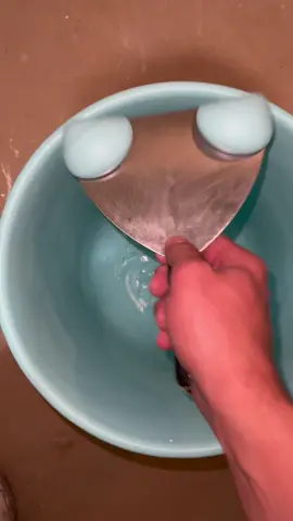 Is this blue or gold? #MessFreeHero #GenshinTeleport #asmr #icecream #satisfying 