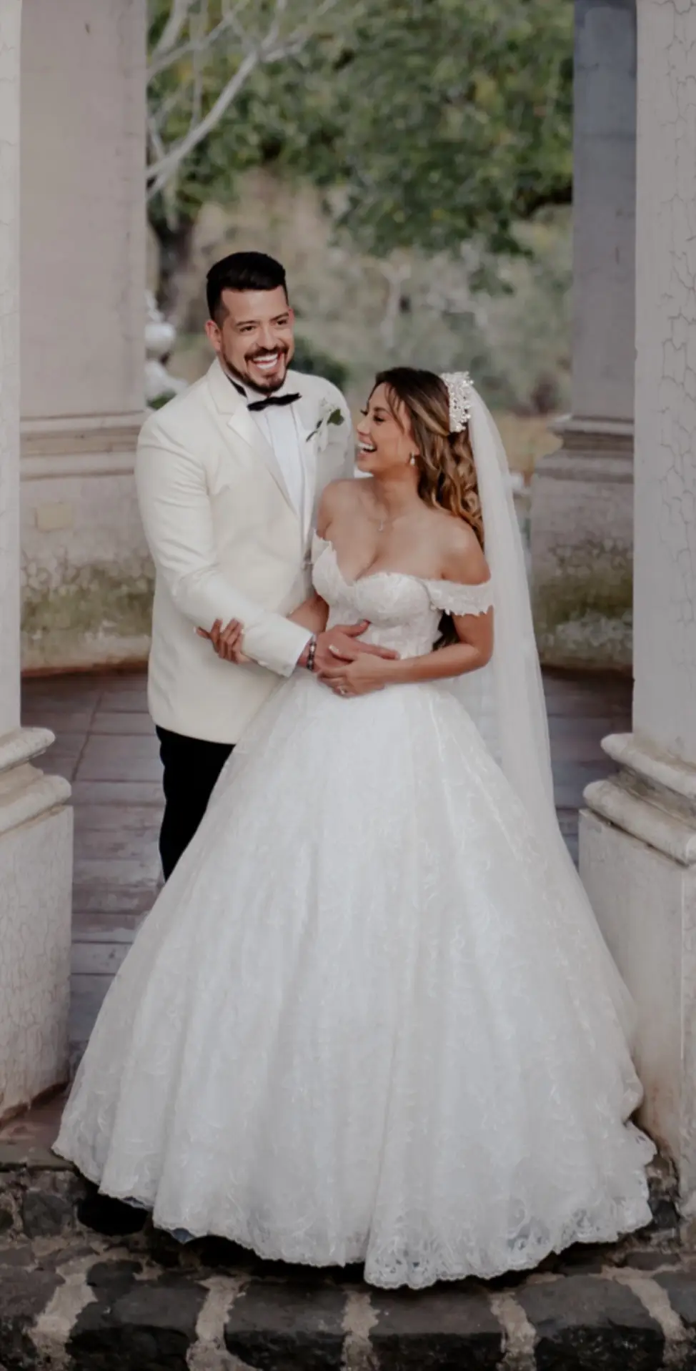 Hoy cumplimos 7 meses de casados y la verdad han sido hermosos a tu lado. Gracias por consentirme cada día y ser un esposo maravilloso. Te amo @Luli Amaya ❤️🐧