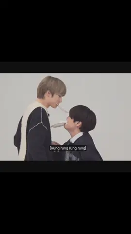 chơi game thắng là phụ, đổ bột vào mặt anh là chính =))) #beomgyu #soobin #txt #tomorrow_x_together