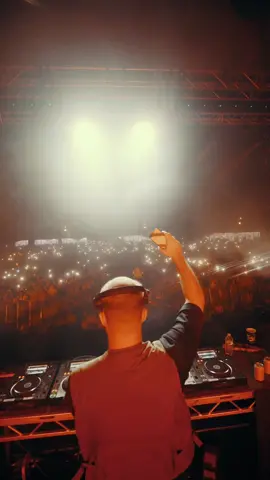 Turning on the lights at Reading #dnb #electronicmusic #readingfestival 