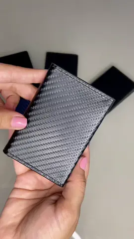 Nosso Instagram @like_imporrts #carteiradofuturo #carteiraportacartoes #carteirafibradecarbono