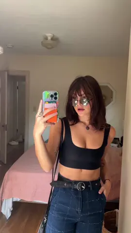 my go to easy fit lately: @Parade  seamless scoop bralettes + statement bottoms + fun accessories !!! never gets old!! & as always, reesecycled20 for 20% off:) #paradepartner 
