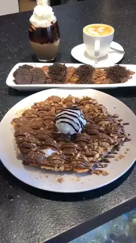 حلو من غير ولا غلطه 😍❤#Kube_cafe#wheretasteisbest#coffeelover#cappuccino #coffeetime #كافيهات_بنغازي #benghazi_libya#كيوب_غير#food #foodporn #yum #instafood #yummy #amazing #instagood #photooftheday #sweet #dinner #lunch