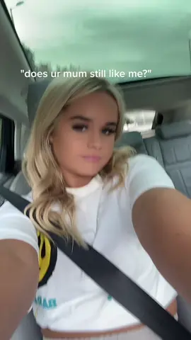 she don't like no one x