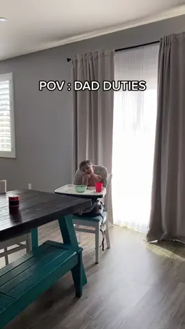 I’m on dad duty 😂😂🙏🏻❤️ @jenglamm #hbfamm 