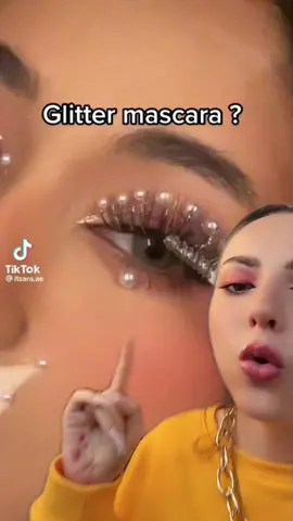 MASCARA DE GLITTER 💖✨ la usarías? A ver si alguien se da cuenta del error del video🫣😂 #makeuphacks #makeup #productosraros #aliexpress 