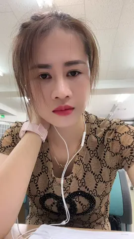 Mỗi một cái không biết 😃😃