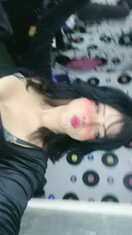 @yadis2puntocero ⏪ esa es la cuenta donde va a ser el live:)