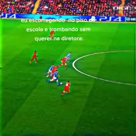 foi mal diretora tomara q n tenha machucado