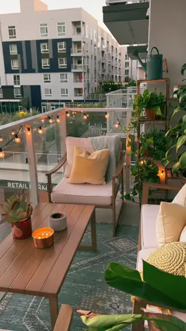 happy place🫶🏼 #balcony #balconydecor #balconymakeover #outdoordecor #amazonfinds #homedecor #outdoorplants #stringlights #lavieenrose #foryou 