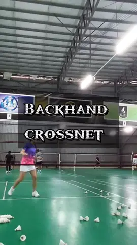 Backhand crossnet can score if you hit close enough ☺️ ..#badmintoncoach #badmintonvideo #badmintonskills #backhand #crossnet #tutorial #tips #practicemakesperfect #badmintonmalaysia #badmintontraining