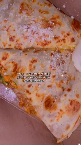 Hmmmm? Let me see #fyp #ReTokforNature #Foodie #trending #viral #thingstodoinmiami #cuisine #tiktok