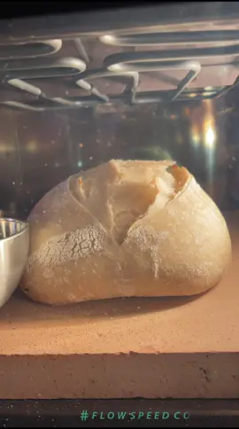 Tremenda expansión y explosión de pan en el horno #pan #bread #baker