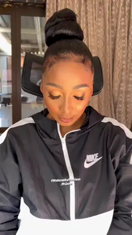 #trends #DiscoverMe  #SAMA28  #beauty #makeup  #beautytips  #makeuptutorial  #makeuptrends  #makeupbyme #makeupbyprecious_mcjane