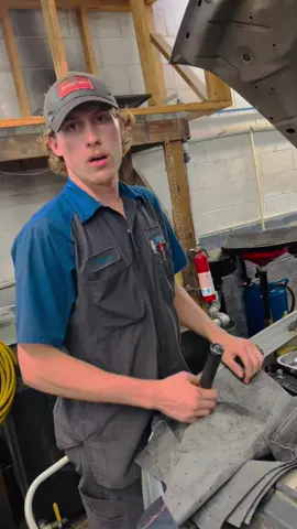 Ford 6.0L PowerStroke Belt Removal/Installation made EASY! #belt #ford #fordmechanic #fordtech #powerstroke #serpentinebelt #mechanic #fordpowerstroke #forddiesel #diesel #superduty #60powerstroke #fordracing #flyingwrenches #fseries