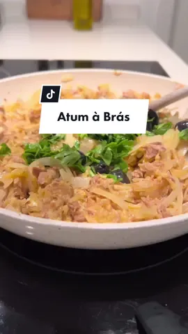 Jantar super fácil 😋 atum à Brás. Uma receita muito fácil e rápida que fiz em 10 minutos #jantar#atumabras #receitasimples 
