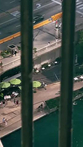 ispy #chicago #peoplewatching#humans