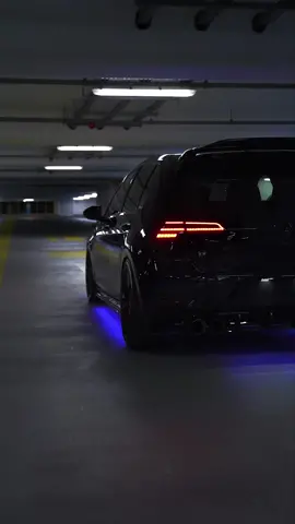 first “roller”🤘🏼  #vw #golfr #underglow