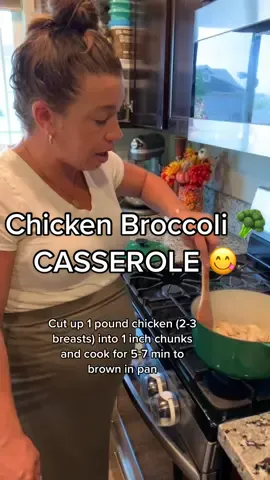I’m all about a one pot recipe with minimal cleanup! 👏🏽 This recipe is so easy..such a perfect weeknight meal when you’re in a hurry & don’t want to prep a lot of ingredients. Plus, a lot of these ingredients we tend to have on hand except maybe the fresh broccoli 🥦- such a comforting meal for fall..the perfect winter dinner! 😋 #easymealsforbusypeople #falldinnerideas #winterdinner #easyweeknightrecipe #easyweeknightdinners #easyweeknightmeals #easyweeknightdinner 