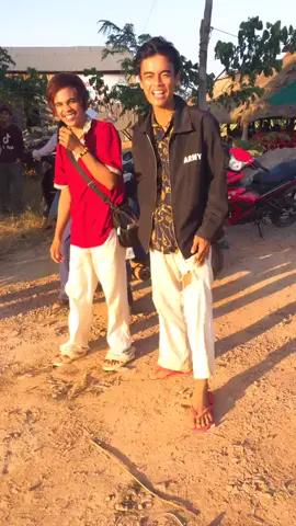 កាលនៅ 2017😂😂