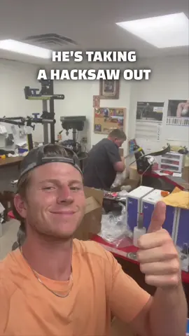 “Your wuuttt ❓#prosthetist #amputee