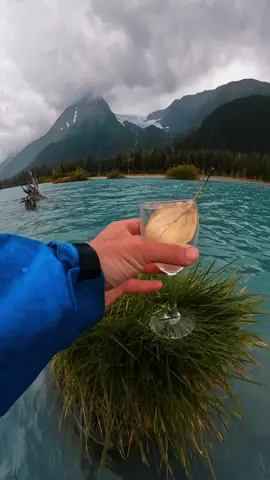 The first leaf of autumn 🍂 In Alaska #alaska #calm 