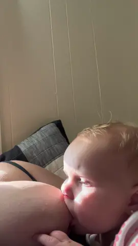 #alyxandwillow #ReTokforNature #breastfeedingbaby #breastfeedingmom #breastfeeding #breastfeedingisnatural 