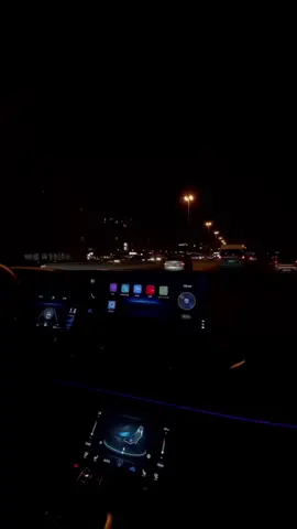 عطرٍ شريته عشانك لاترشينه  خلي ذكره عزيزه بينك و بيني انا اول انسان استاهل تحبينه  وانا اخر انسان يستاهل تخونيني #سعود_الصليلي #foryou #fotografia #trending #tiktok 