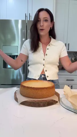 Can you tell I love making cheesecake?? #bakingtip #cheesecake #cheesecakerecipe 