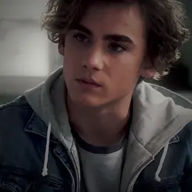 Brady notice me 🙏 i promise to stop bullying u abt ur height ‼️ #rowanharper #resistingroots #TheHereChallenge #vancehopper #vancehopperedit #theblackphoneedit #theblackphone #bradyhepner #bradyhepneredit #tbp #luvforkirin #viral #blowthisup #foryoupage 