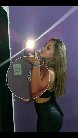 ahora ya q nadie lo ve 