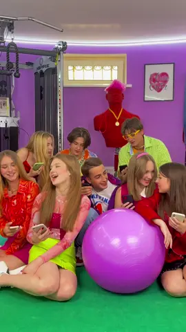 Кто ваш краш? ❤️ #crazycasa #timtin #fyp #foryou #foryoupage #recomendation #school #schoollife #Love #тимтин #рек #рекомендации