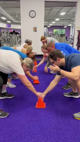 Think you could get the cone faster?? Come workout with us!! 🟠 #anytimefitness #anytimefitnessfarragut #group #grouptraining #game #headshoulderskneesandtoes #cone #Fitness #workout
