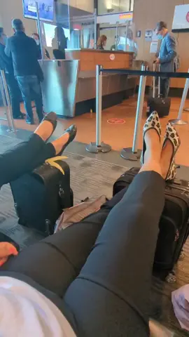 @Lisa  #canweskiptothegoodpart #venicebeach #california #losangeles 